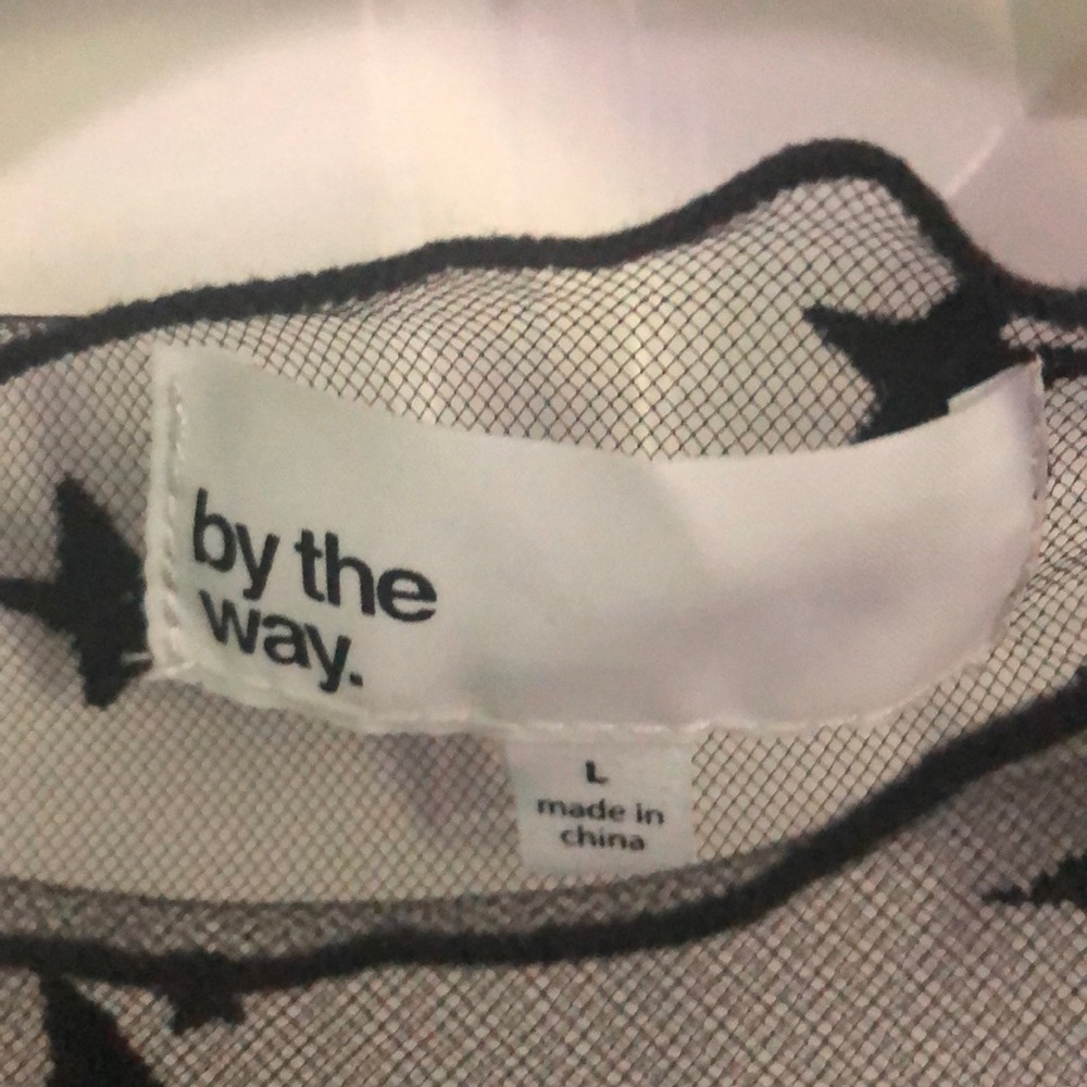 Mesh crop top - Picture 2 of 2